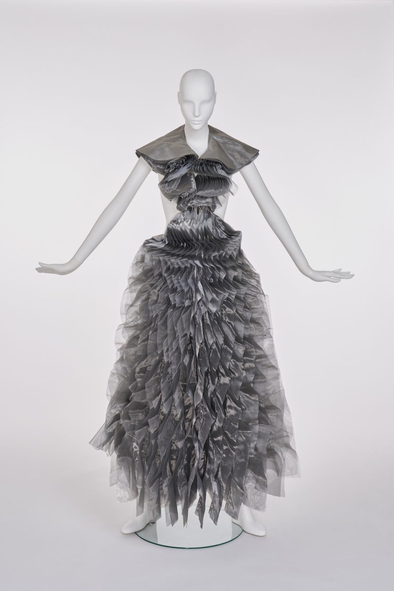 A fine and rare Junya Watanabe/Comme des Gar&ccedil;ons metallic grey 'lantern' dress, 'Techno Couture' collection, Autumn-Winter 2000-01