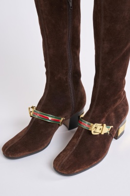 A pair of Gucci brown suede boots, 1970s - 4