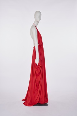 A Gnyuki Torimaru (Yuki) red Hurel silk jersey halterneck dress, 1990s remake of 1976 - 5