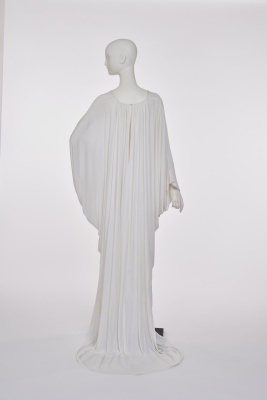 A Yuki draped white jersey dress, circa 1974 - 3