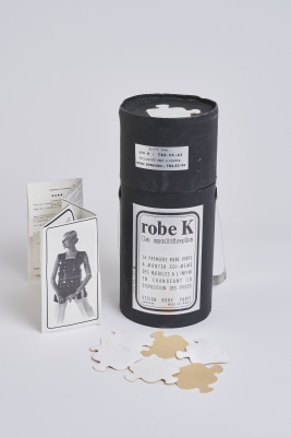 A rare Pierre Bory of Paris vinyl puzzle-piece Mutable 'K' dress, 1970 - 8