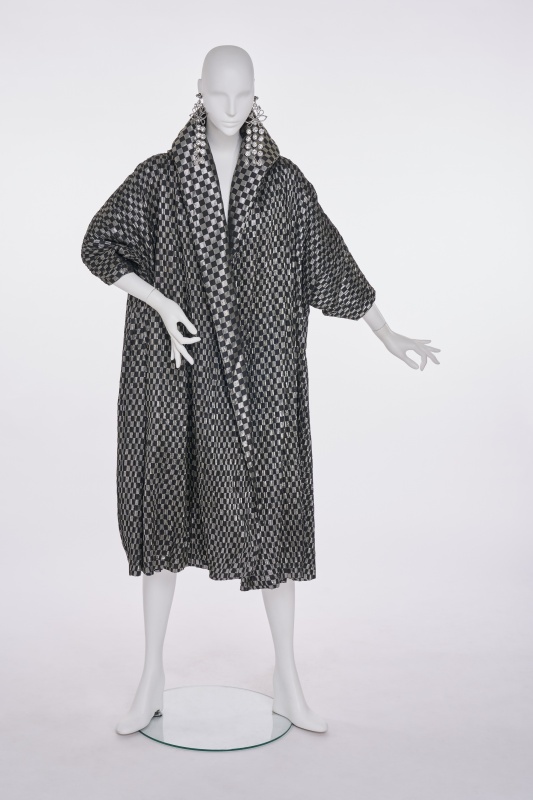 A Ceil Chapman chequered lam&eacute; evening tent coat, late 1950s