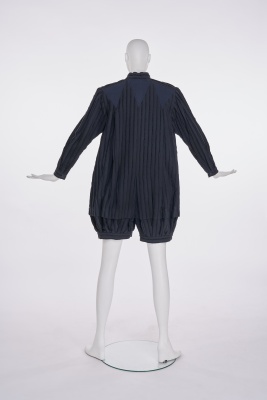 An Issey Miyake frayed black and navy cotton playsuit, Autumn-Winter 1981-82 - 5