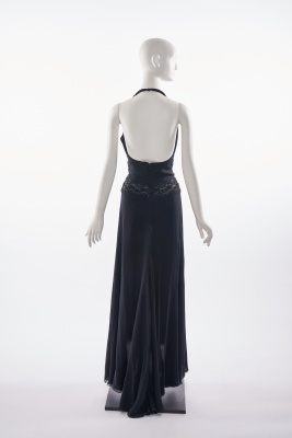 A Valentino Garavani black silk cr&ecirc;pe halterneck evening dress, circa 2001 - 3