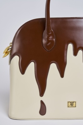 A Moschino 'Fudge the Fashionistas, Let Them Eat Cake' bag, circa 1996 - 5