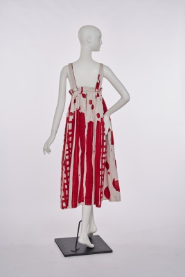 A Stuart Memberey red and white printed cotton pinafore dress, 1990s - 3