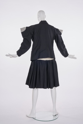 A Westwood/McLaren black wool serge suit, 'Witches' collection, Autumn-Winter 1983-84 - 4