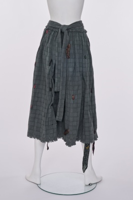 A rare Westwood/McLaren blue-grey cotton ensemble, 'Punkature (Hobo)' collection, Spring-Summer 1983 - 10