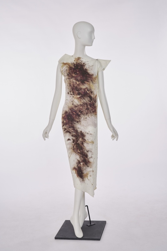 An Issey Miyake/Cai Guo-Qiang Guest Artists Series 4 'Gunpowder Dragon' dress, 1998