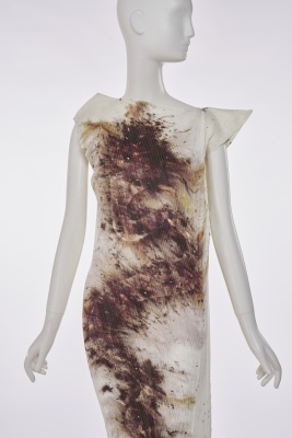 An Issey Miyake/Cai Guo-Qiang Guest Artists Series 4 'Gunpowder Dragon' dress, 1998 - 4