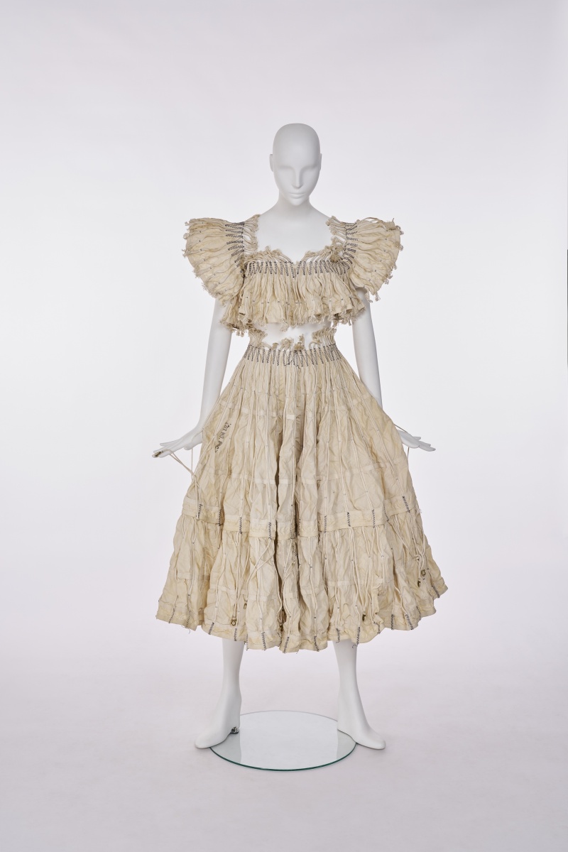 A Norma Kamali ivory cotton parachute ensemble, Autumn-Winter 1977-78