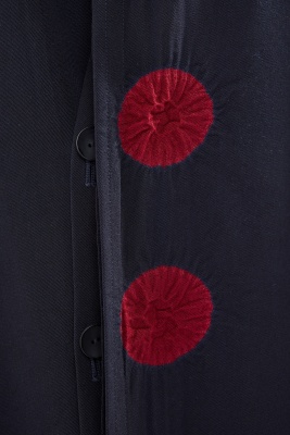 A fine Yohji Yamamoto shibori dyed black wool coat, Autumn-Winter 1993-94 - 9