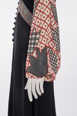 An Ossie Clark/Celia Birtwell printed moss cr&ecirc;pe maxi dress, 1970s - 7