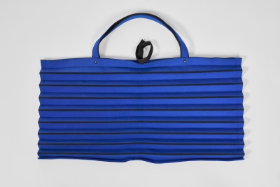 An Issey Miyake pleated 'bow' bag, 1990s - 4