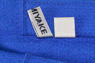An Issey Miyake pleated 'bow' bag, 1990s - 6