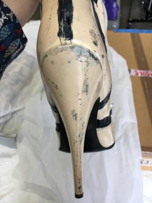 A pair of rare Stephen Sprouse graffiti-painted patent boots, late 1980s-early 1990s - 13