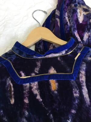A Thea Porter printed crushed velvet jillayeh, circa 1969 - 18