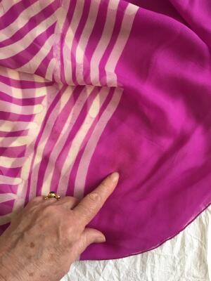 A Halston printed magenta and white batik effect chiffon caftan, circa 1975 - 16