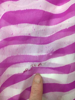 A Halston printed magenta and white batik effect chiffon caftan, circa 1975 - 26