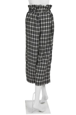 A Comme des Gar&ccedil;ons black and white plaid rayon ensemble, probably 'Dots, Polyester Pleats' collection, Autumn-Winter 1985-86 - 5
