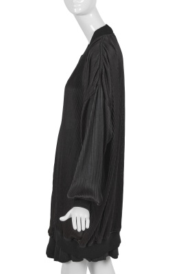 A Comme des Gar&ccedil;ons pleated polyester jacket, 'Dots, Polyester Pleats' collection, Autumn-Winter 1985-86 - 3
