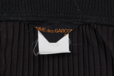 A Comme des Gar&ccedil;ons pleated polyester jacket, 'Dots, Polyester Pleats' collection, Autumn-Winter 1985-86 - 9