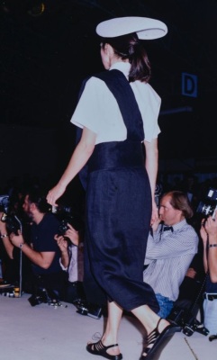 A Comme des Gar&ccedil;ons black linen pinafore skirt, 'Bias Cutting' collection, Spring-Summer 1986 - 5
