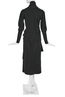 A Comme des Gar&ccedil;ons black wool skirt, 'Bonding' collection, Autumn-Winter 1986-87 - 3