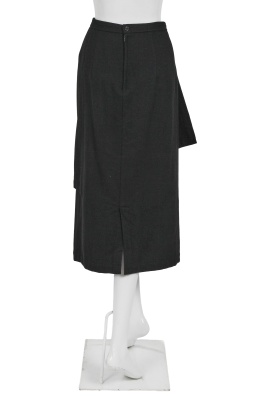 A Comme des Gar&ccedil;ons black wool skirt, 'Bonding' collection, Autumn-Winter 1986-87 - 6