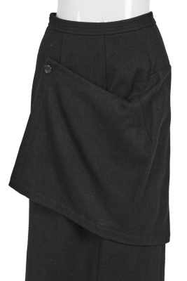 A Comme des Gar&ccedil;ons black wool skirt, 'Bonding' collection, Autumn-Winter 1986-87 - 7