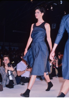A Comme des Gar&ccedil;ons grey denim dress, 'Young Chic, No Shoulder' collection, Spring-Summer 1987 - 2