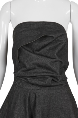 A Comme des Gar&ccedil;ons grey denim dress, 'Young Chic, No Shoulder' collection, Spring-Summer 1987 - 7