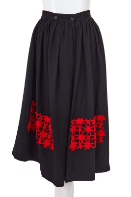 A Comme des Gar&ccedil;ons black and red wool ensemble, 'Red is Black' collection, Autumn-Winter 1988-89 - 8
