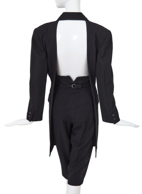 A Comme des Gar&ccedil;ons black and red wool ensemble, 'Red is Black' collection, Autumn-Winter 1988-89 - 8