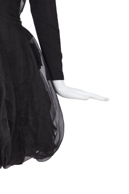 A Comme des Gar&ccedil;ons black dress, 'Movement' collection, Spring-Summer 1989 - 5
