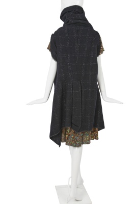 A Comme des Gar&ccedil;ons ink blue wool coat, 'Transformed Glamour' collection, Autumn-Winter 1999-2000 - 4
