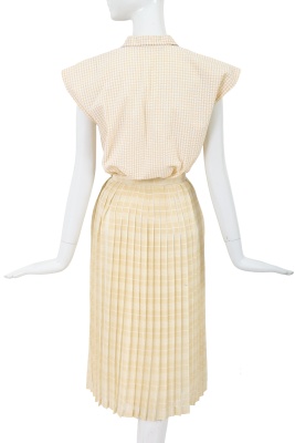 A Comme des Gar&ccedil;ons white and beige checked cotton ensemble, 1970s - 3