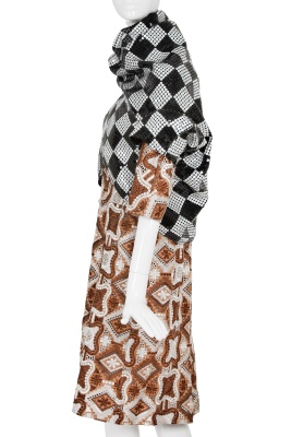 A Comme des Gar&ccedil;ons embroidered and sequined ensemble, 'Transformed Glamour' collection, Autumn-Winter 1999-2000 - 3