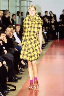 A Comme des Gar&ccedil;ons yellow tartan wool coat-dress, 'Transformed Glamour' collection, Autumn-Winter 1999-2000 - 2