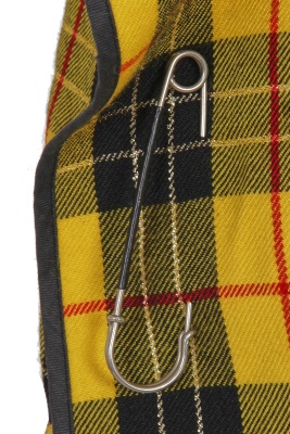 A Comme des Gar&ccedil;ons yellow tartan wool coat-dress, 'Transformed Glamour' collection, Autumn-Winter 1999-2000 - 5