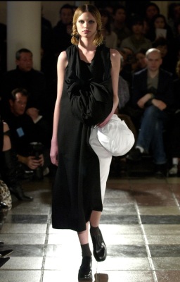A Comme des Gar&ccedil;ons black silk dress, 'Square' collection, Autumn-Winter 2003-04 - 2