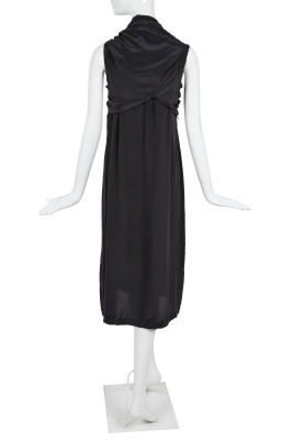 A Comme des Gar&ccedil;ons black silk dress, 'Square' collection, Autumn-Winter 2003-04 - 4