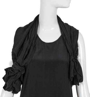 A Comme des Gar&ccedil;ons black silk dress, 'Square' collection, Autumn-Winter 2003-04 - 6