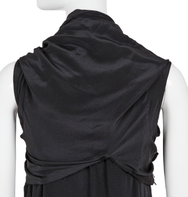 A Comme des Gar&ccedil;ons black silk dress, 'Square' collection, Autumn-Winter 2003-04 - 7