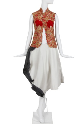 A Comme des Gar&ccedil;ons skirt ensemble, 'Abstract Excellence' collection, Spring-Summer 2004