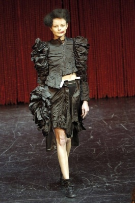 A fine Comme des Gar&ccedil;ons ruffled black silk-blend ensemble, 'Dark Romance, Witch' collection, Autumn-Winter 2004-05 - 3