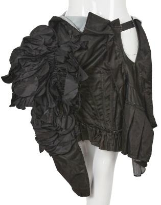 A fine Comme des Gar&ccedil;ons ruffled black silk-blend ensemble, 'Dark Romance, Witch' collection, Autumn-Winter 2004-05 - 10