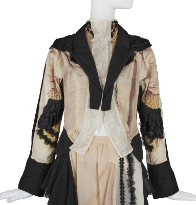 A Comme des Gar&ccedil;ons trompe l'&oelig;il ensemble, 'Broken Bride' collection, Autumn-Winter 2005-06 - 7