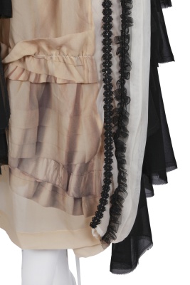 A Comme des Gar&ccedil;ons trompe l'&oelig;il ensemble, 'Broken Bride' collection, Autumn-Winter 2005-06 - 14