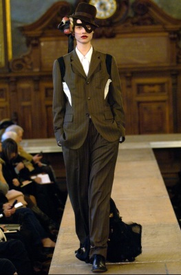 A Comme des Gar&ccedil;ons blue wool suit, 'Persona' collection, Autumn-Winter 2006-07 - 2